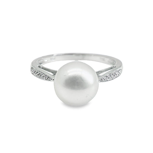 14K White Gold Pearl and Diamond Ring